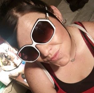 Meet your Posher, Krystal